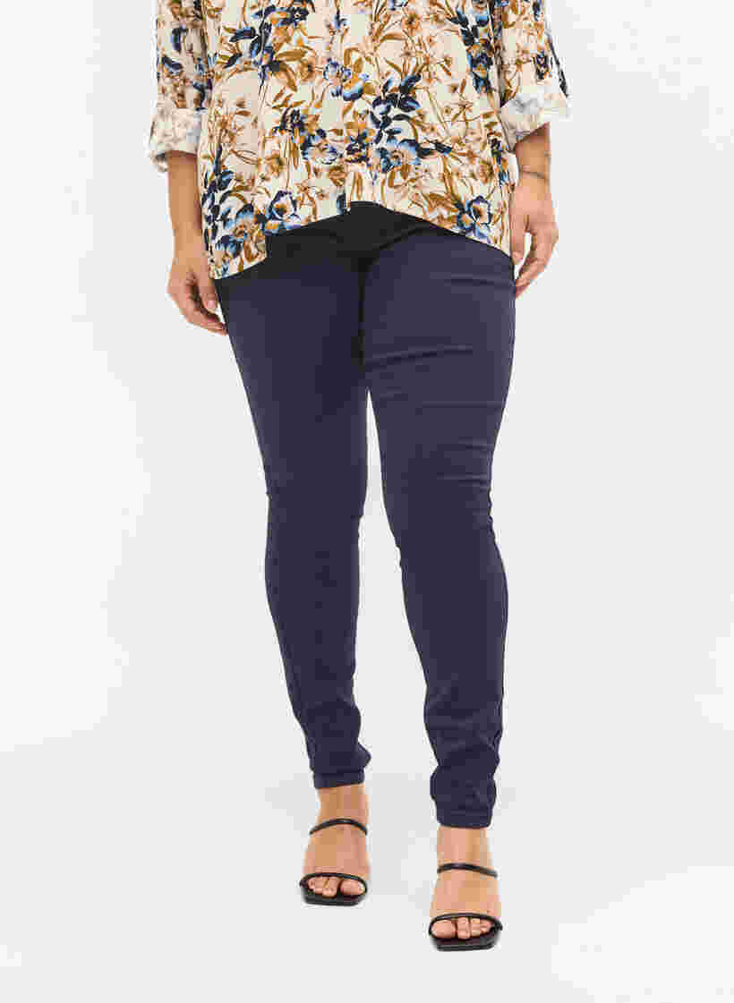 Super slim Amy jeans with high waist, Night Sky, Model image number 2