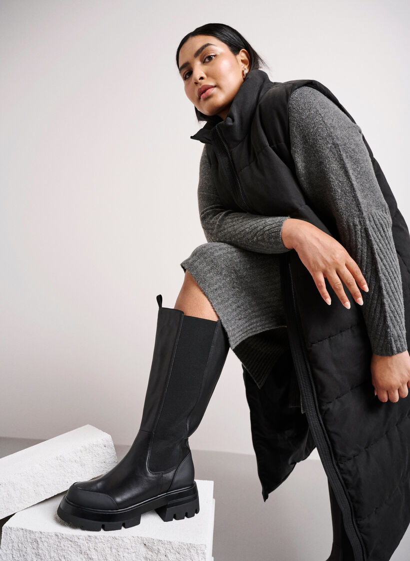 Wide fit leather boot with long shaft and elastic, Black, Image image number 0