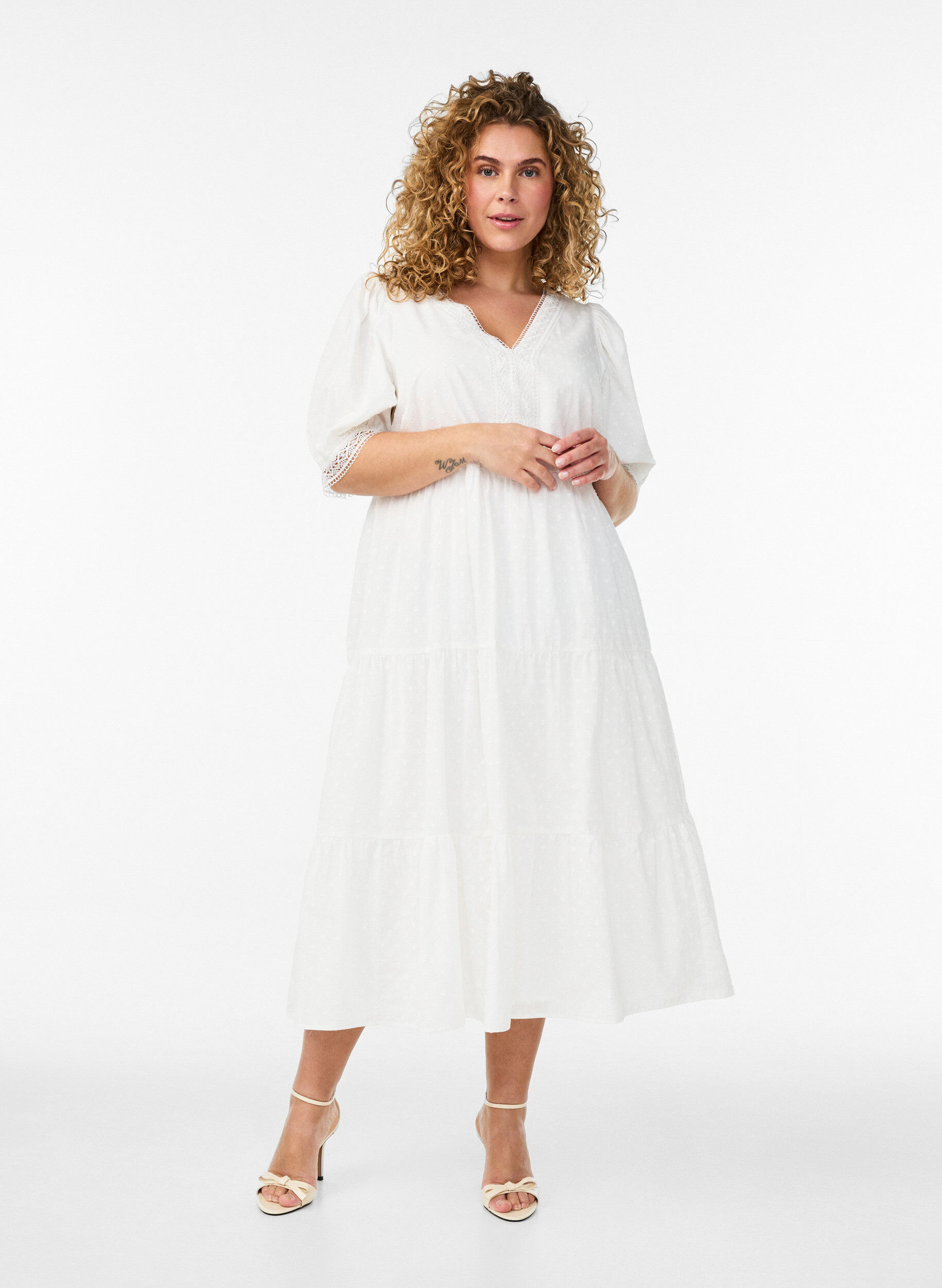 Zizzifashion Textured cotton midi dress with crochet details, White, Model image number 0
