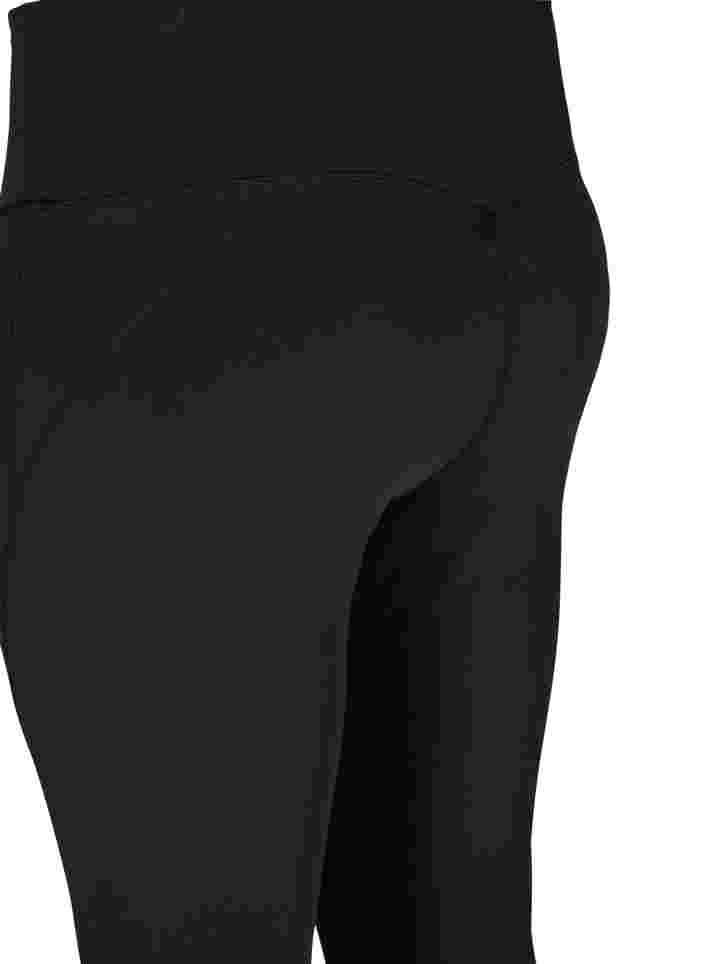 CORE, V-SHAPE DEFINE TIGHTS - Cropped training tights with v-shape back, Black, Packshot image number 3