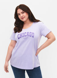 Cotton t-shirt with text print, Lavender W. Chicago, Model