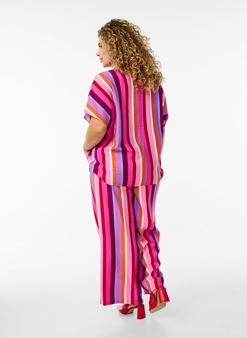 Loose viscose trousers with stripes, Pink, Model image number 1