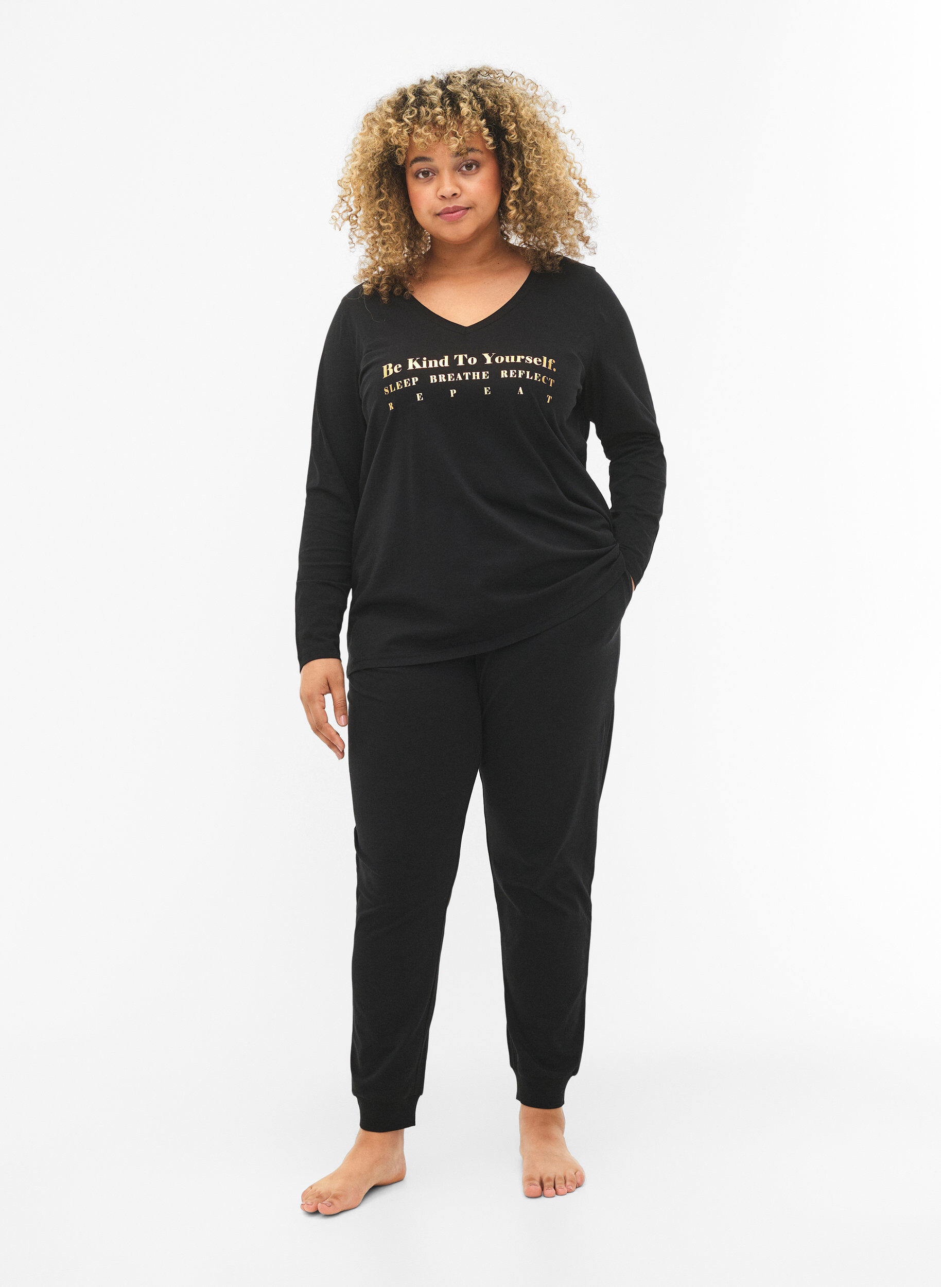Zizzifashion Cotton nightshirt with text print, Black W. Be, Model image number 2