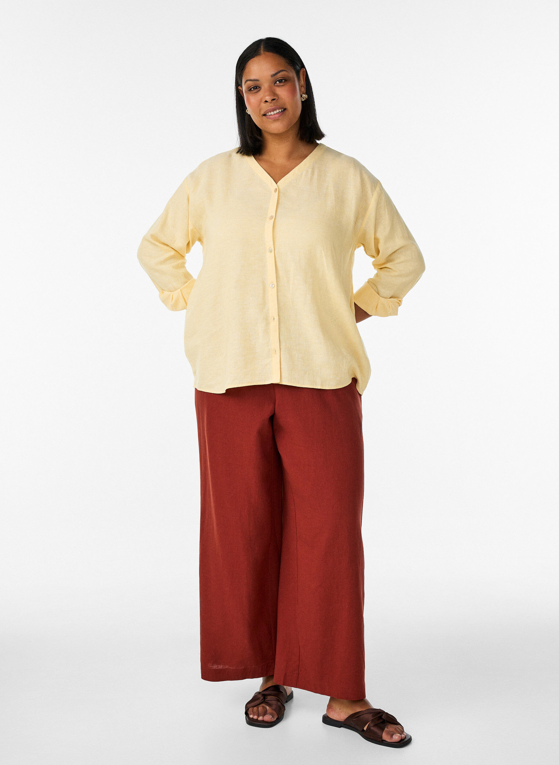 Wide-leg linen and viscose trousers, Red, Model