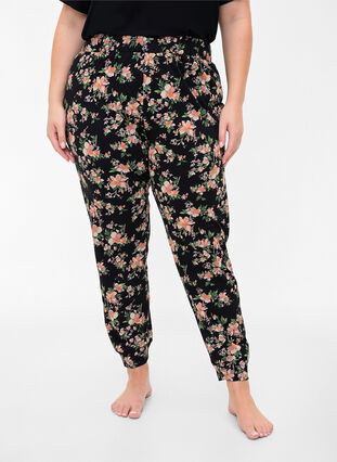 Cotton night trousers with floral print, Black Flower, Model image number 2