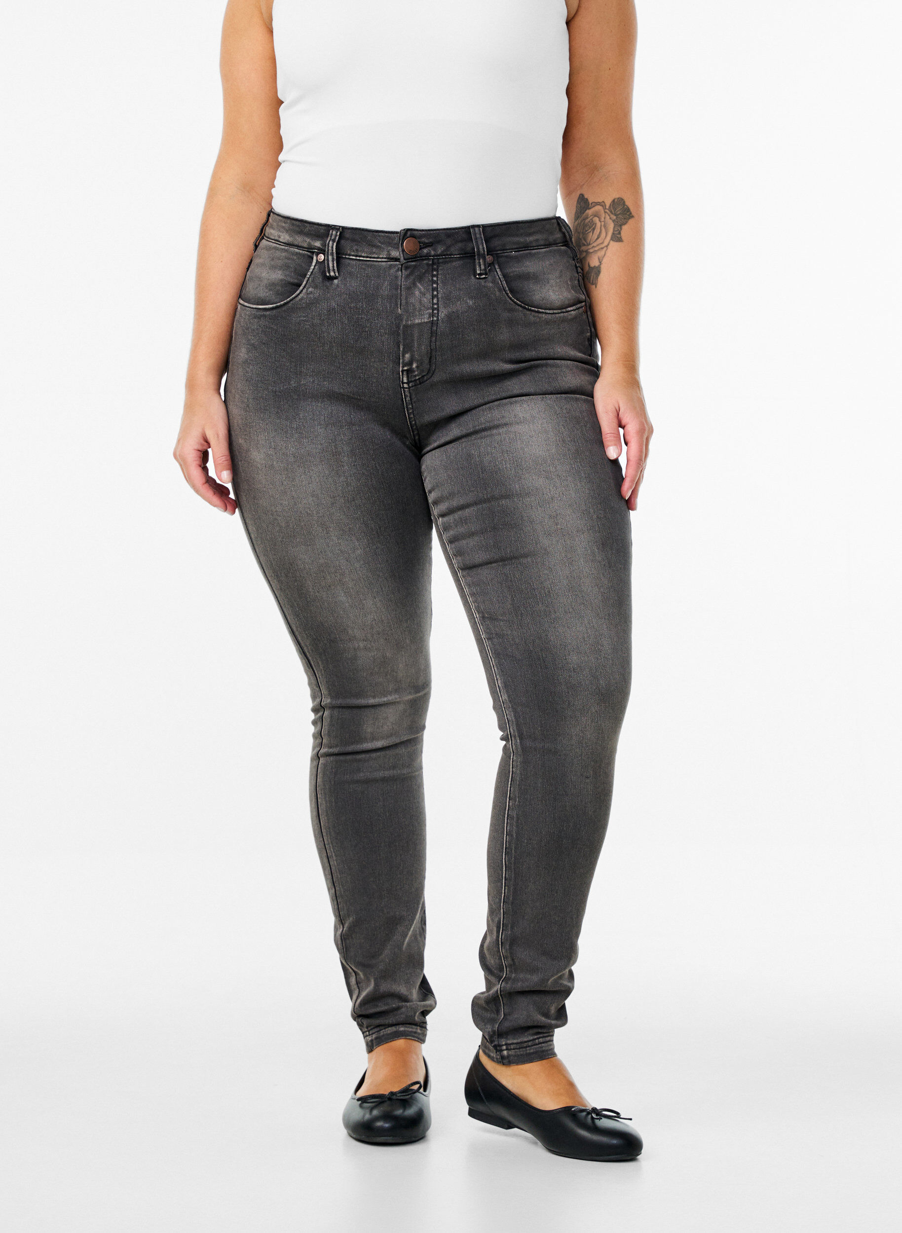 Zizzifashion Super slim Amy jeans with high waist, Dark Grey Denim, Model image number 2
