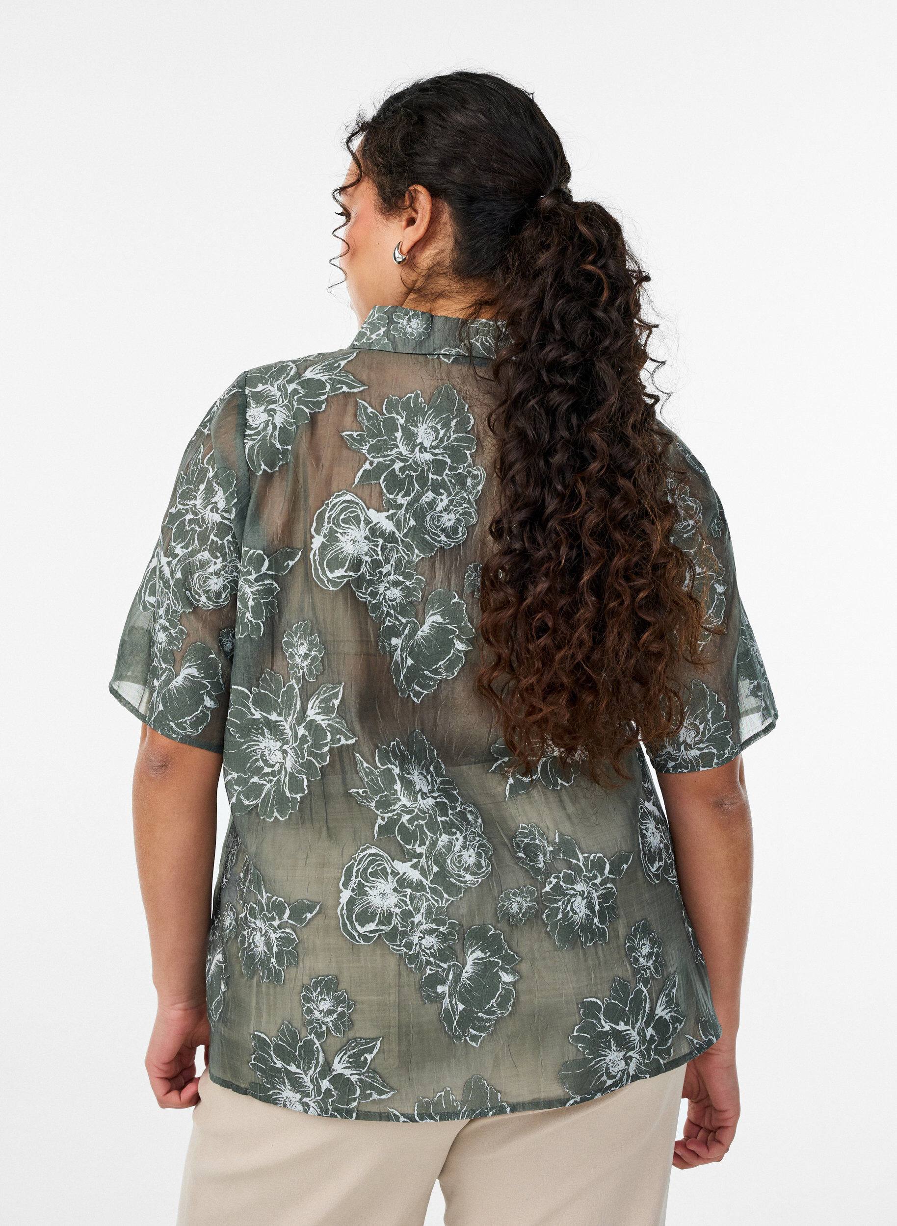 Zizzifashion Sheer shirt blouse with floral print, Green, Model image number 2