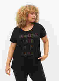 Sports t-shirt with print, Black w. Cardio, Model