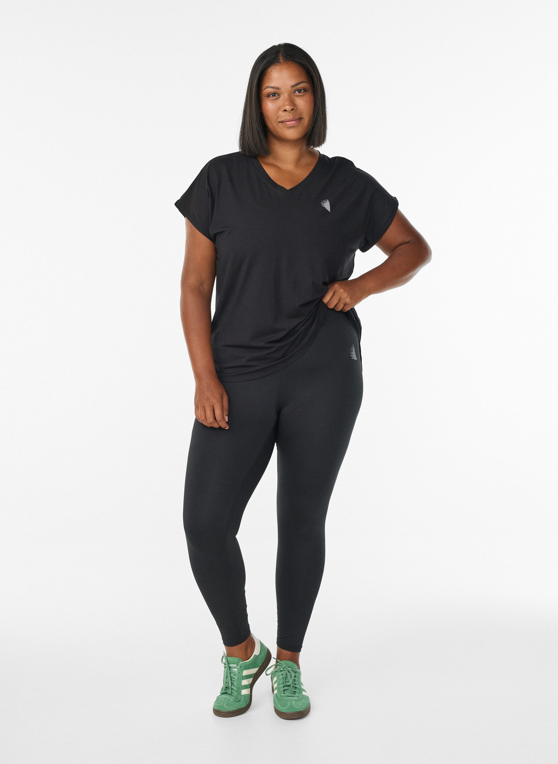 ZizzifashionShort sleeve sport t-shirt with v-neck, Black, Model image number 1