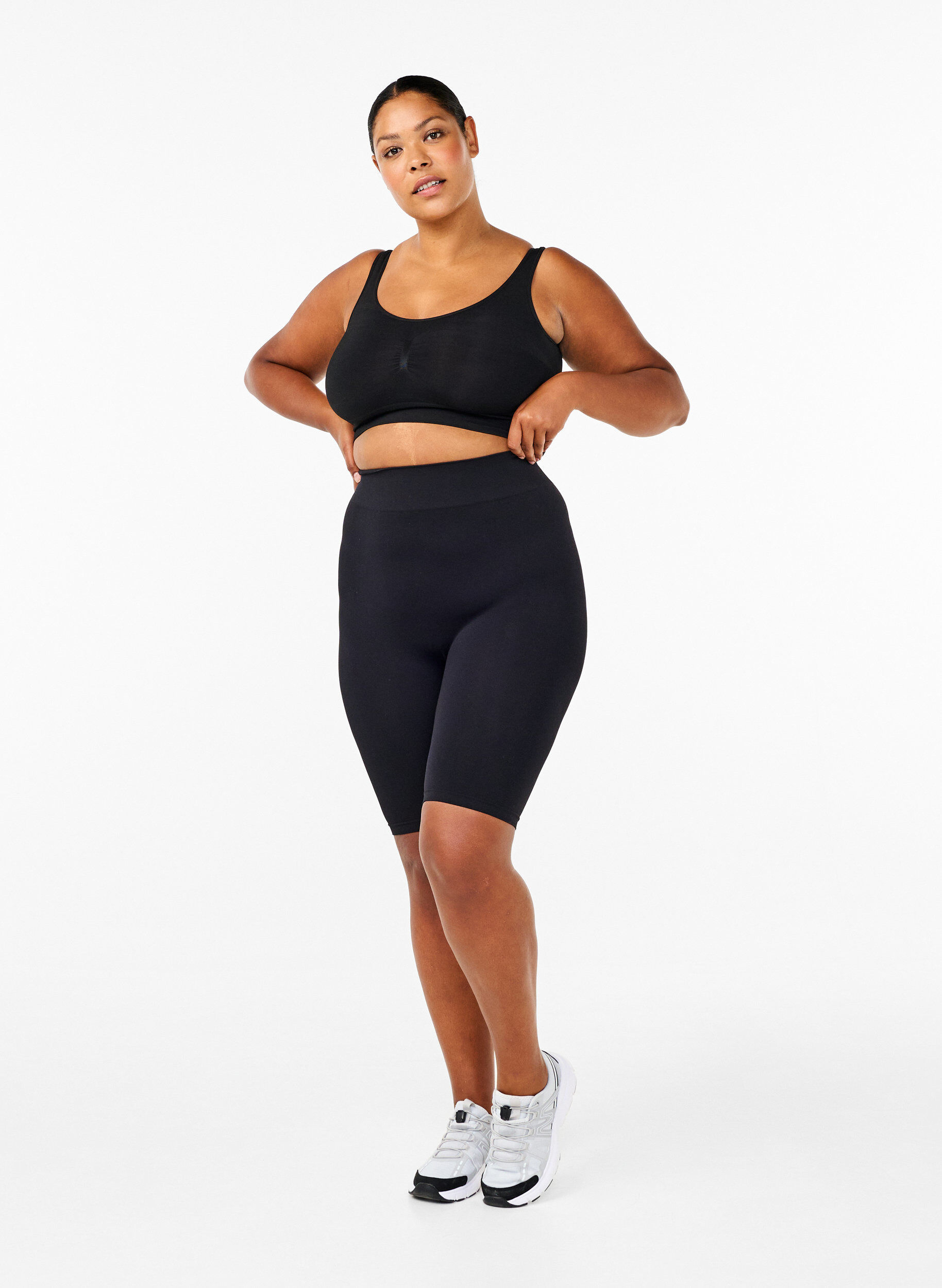 ZizzifashionSeamless bike shorts, Black, Model image number 1