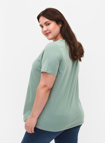 Basic plain cotton t-shirt, Chinois Green, Model image number 1