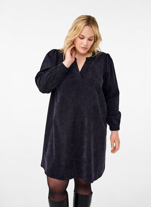 Short velvet dress with long sleeves - Black - Sz. 40-64 - Zizzifashion Short velvet dress with long sleeves - Black - Sz. 40-64 - Zizzifashion