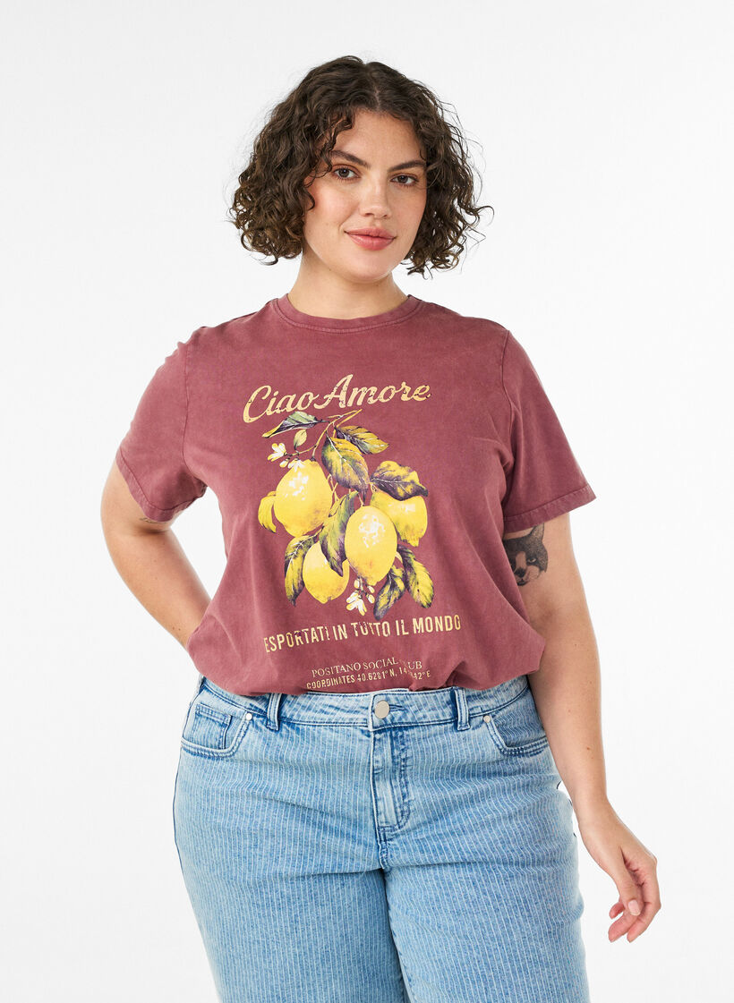 Cotton T-shirt with front print and a washed look, Red, Model image number 0