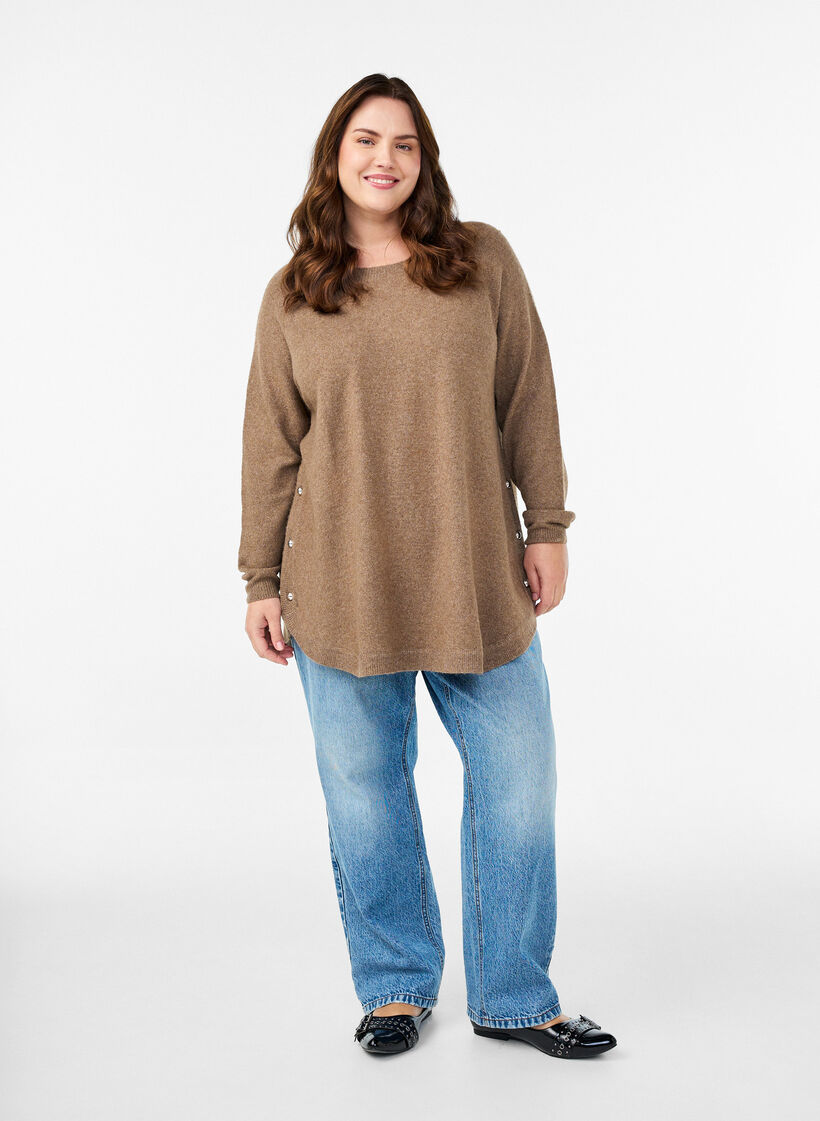 Long knitted blouse with ball buttons, Brown, Model image number 1