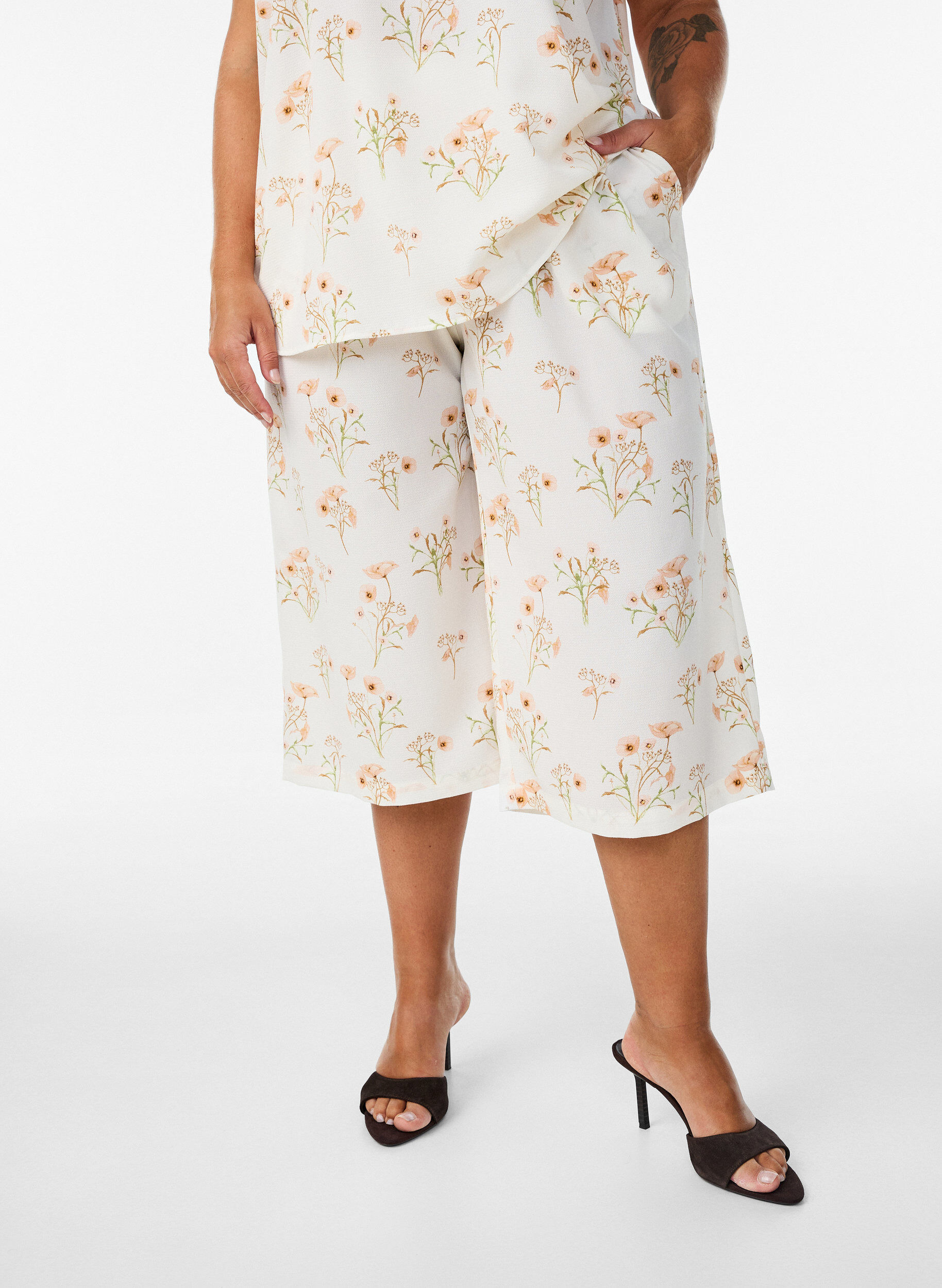 ZizzifashionCulotte trousers with print, Vanilla, Model image number 2