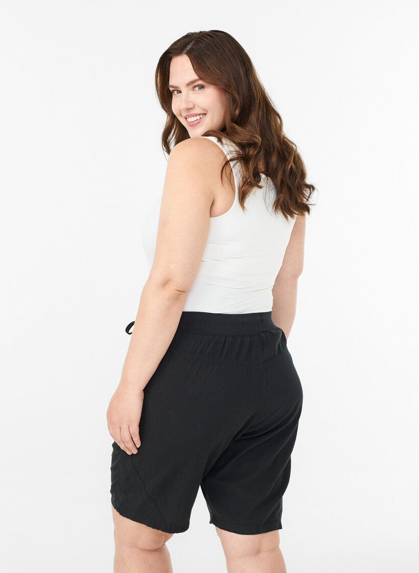 Loose cotton shorts with pockets, Black, Model image number 2