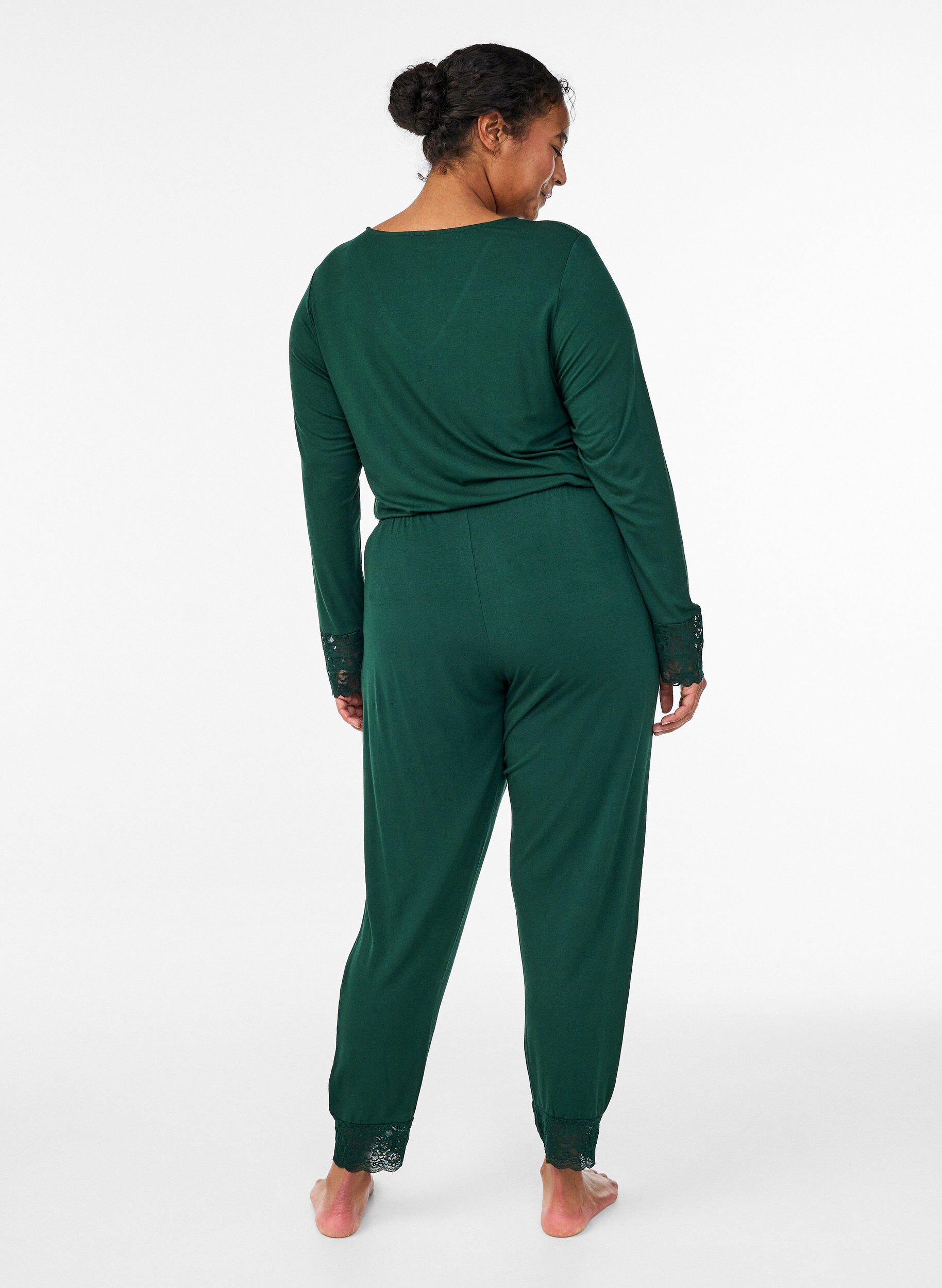 Zizzifashion Pyjama bottoms with lace trim and high waist, Green, Model image number 1