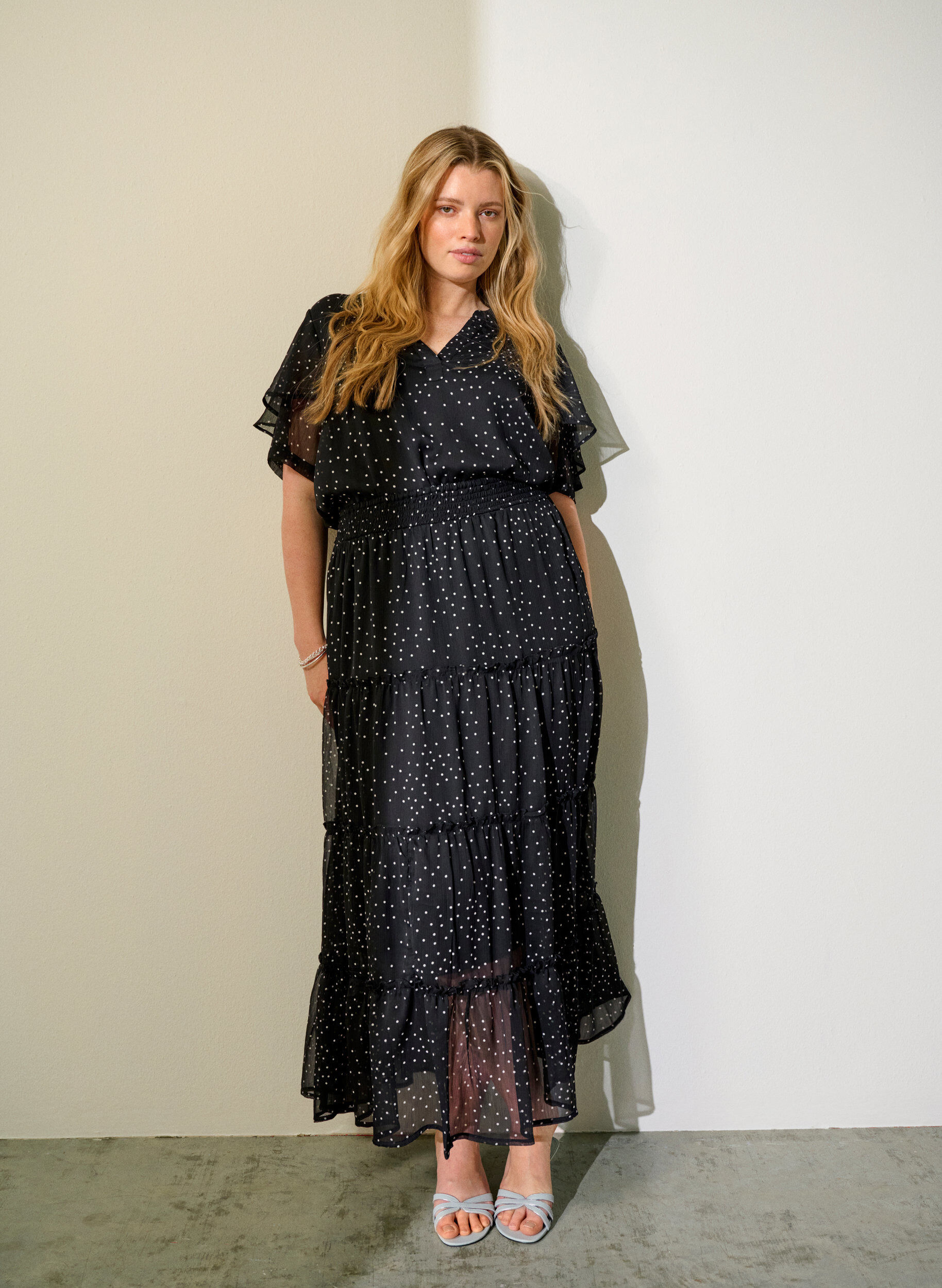 Zizzifashion Chiffon blouse with polka dots and ruffle sleeves, Black, Image image number 0