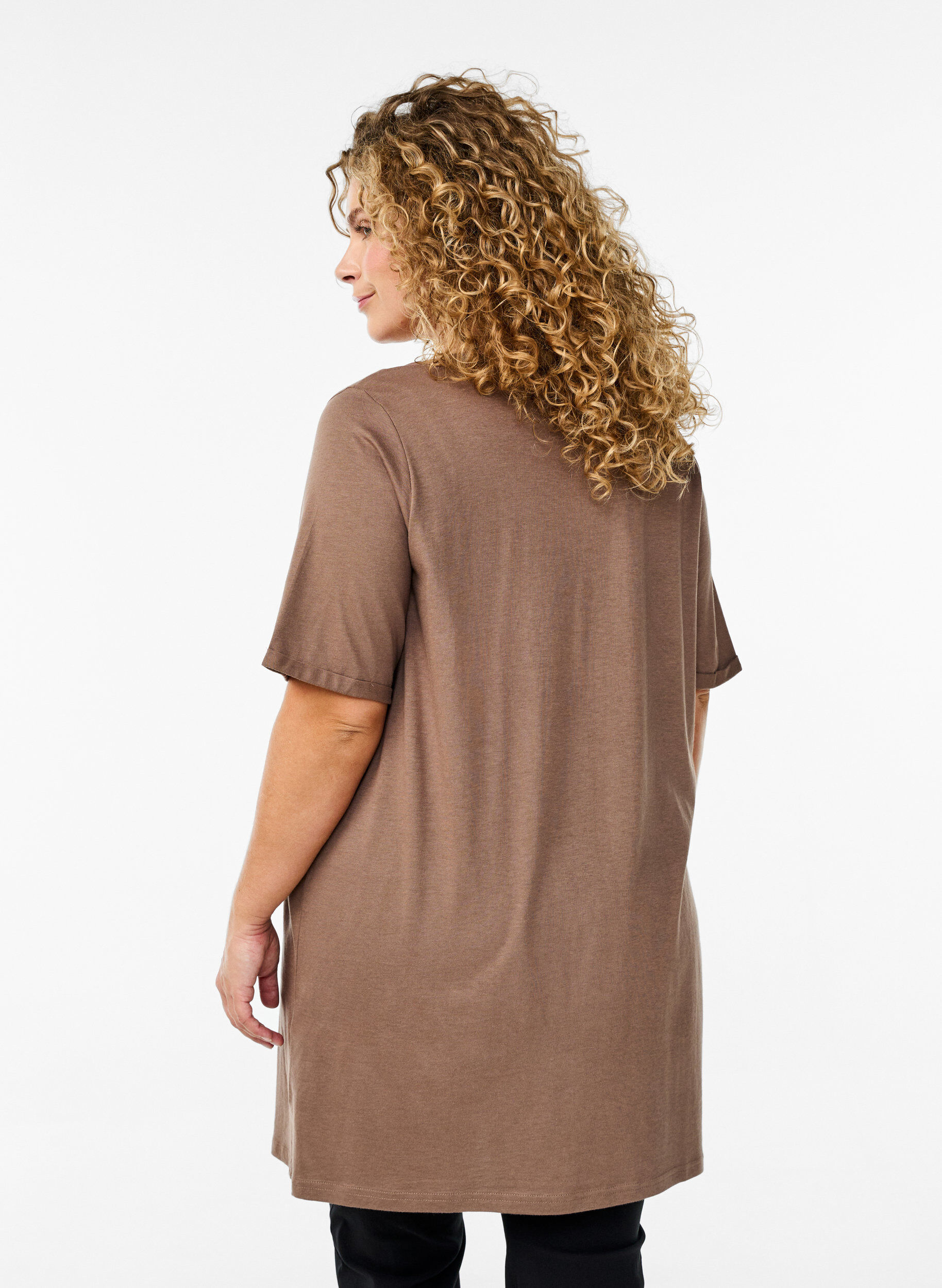 Zizzifashion Single colour oversized t-shirt with v-neck, Brown, Model image number 2
