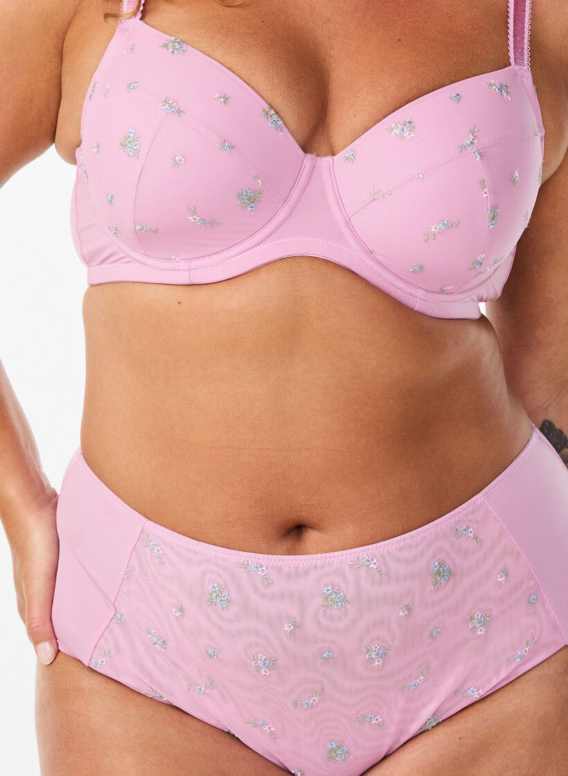 Padded bra with mesh and floral embroidery, Red, Model image number 3