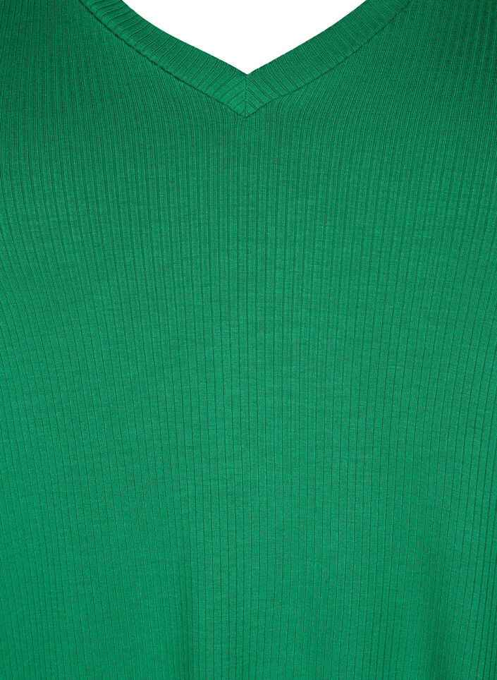 Ribbed T-shirt with LENZING™ ECOVERO™ Viscose, Jolly Green, Packshot image number 2
