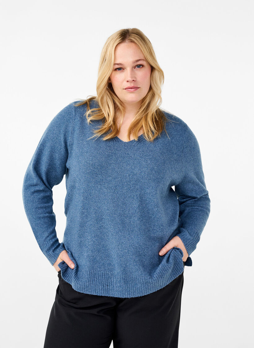 Knitted blouse with V-neck, Bering S. White Mel., Model image number 0