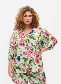 Floral shirt with 3/4 sleeves, Bright Flower, Model