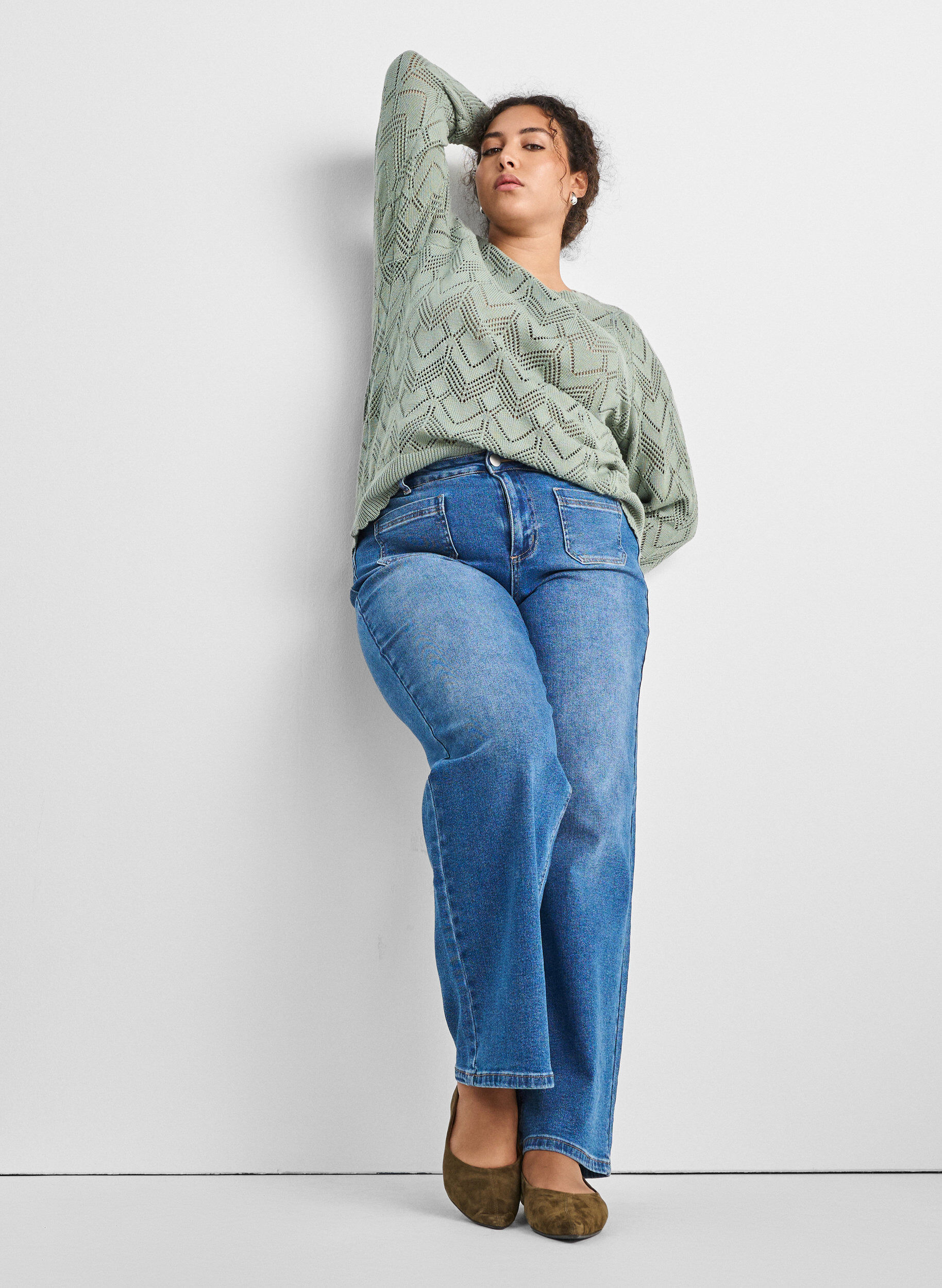 Zizzifashion Patterned knit blouse with wavy edge and round neckline, Green, Model image number 3