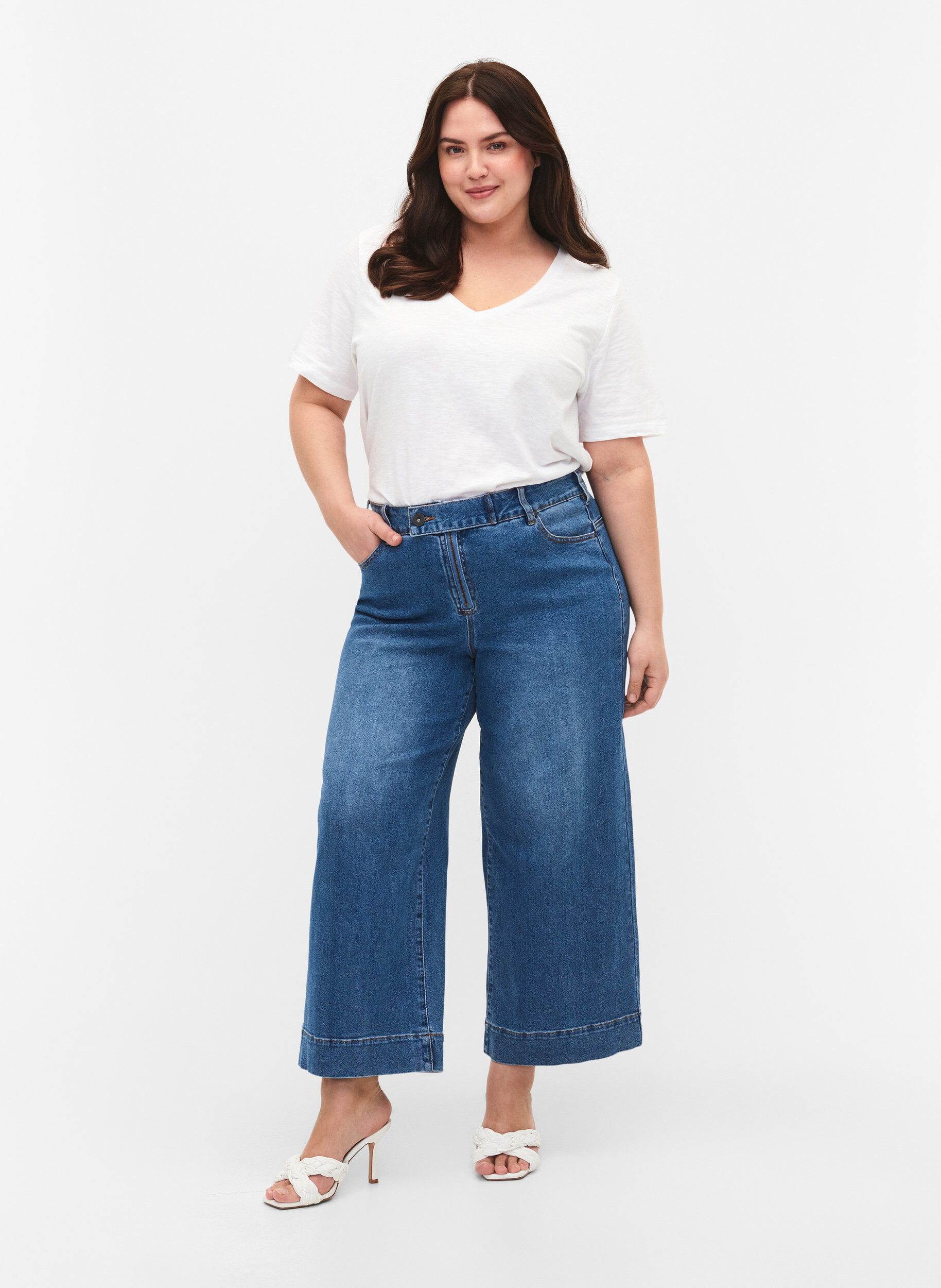 ZizzifashionShort-sleeved basic t-shirt with v-neck, White, Model image number 1