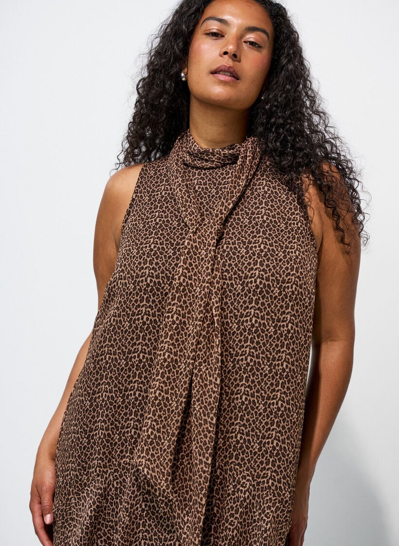 Midi dress in chiffon with leopard print and a tie-waist, Brown, Model image number 2