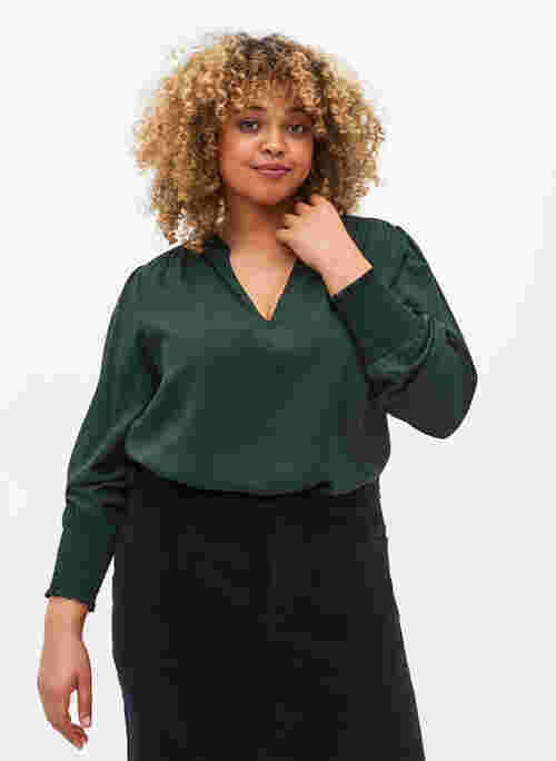 Viscose blouse with long sleeves and smock