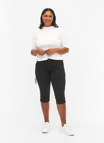 Slim fit capri jeans with pockets, Black, Model image number 0