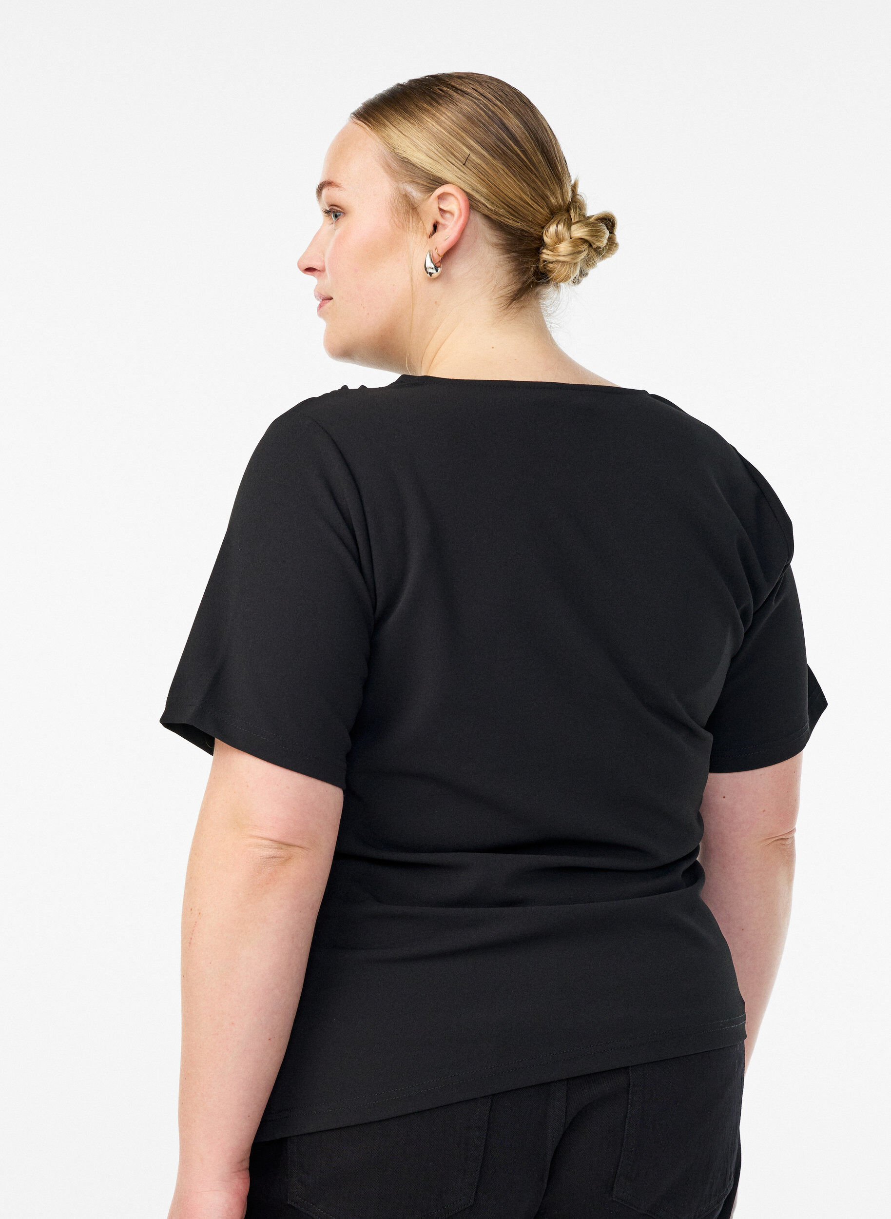 Zizzifashion Short-sleeved blouse with ruching and an asymmetrical hem, Black, Model image number 2