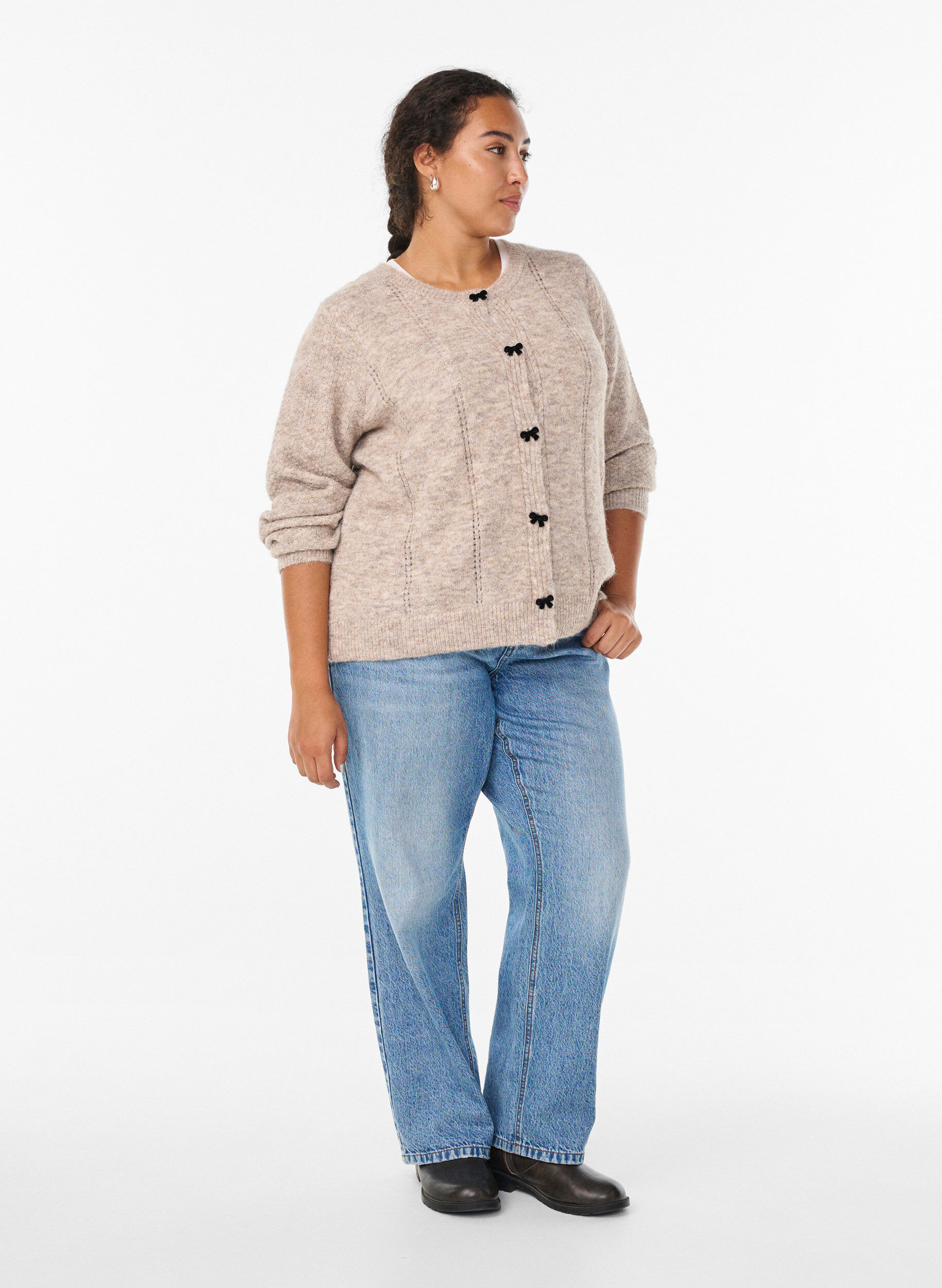 ZizzifashionCardigan with bow buttons and openwork pattern, Beige, Model image number 1