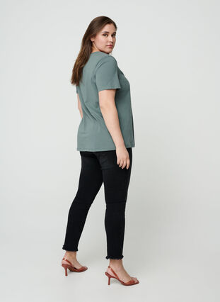 Basic t-shirt with v-neck, Balsam Green, Model image number 1