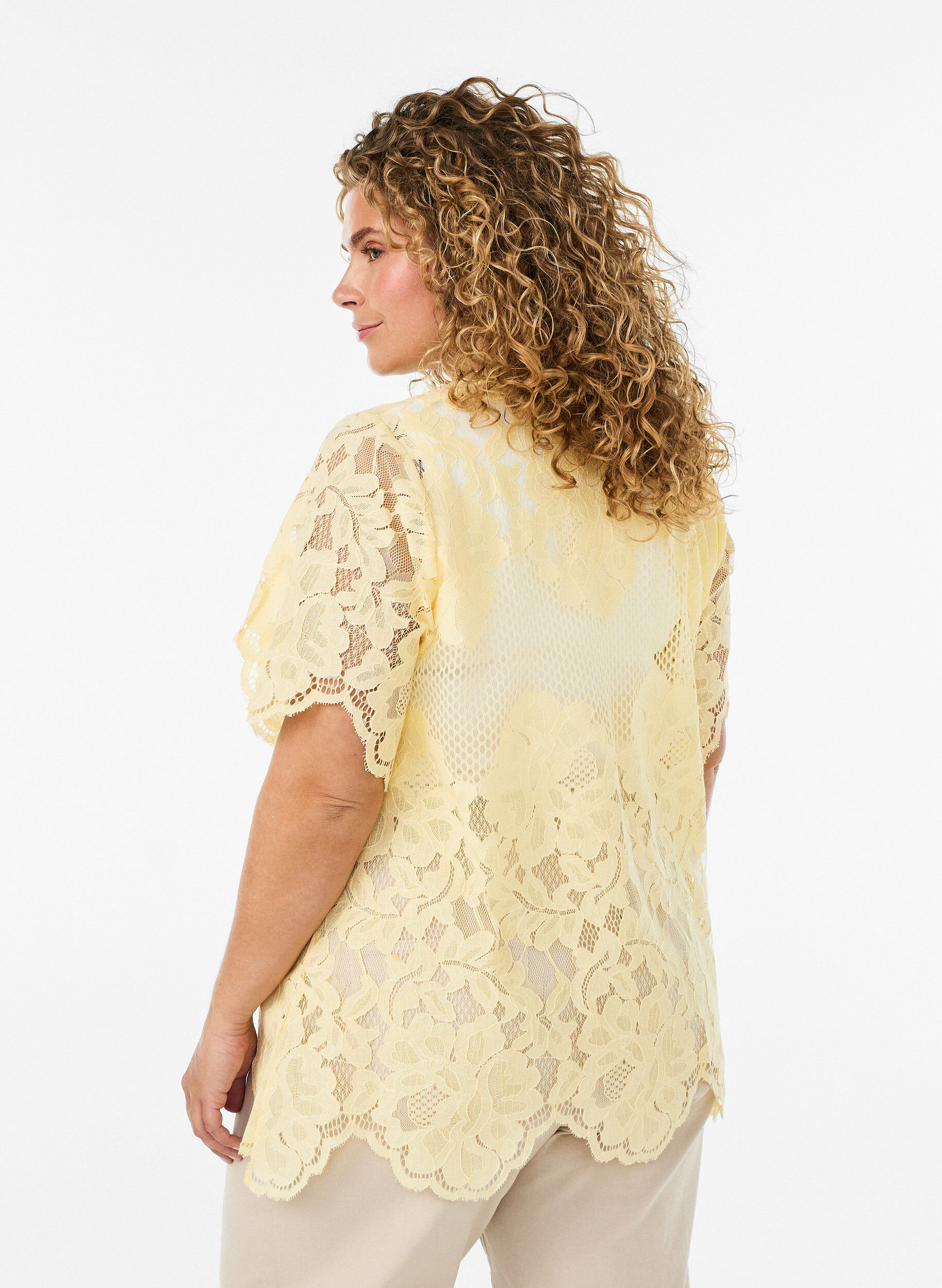 ZizzifashionLace blouse with ruffle collar and short sleeves, Yellow, Model image number 2