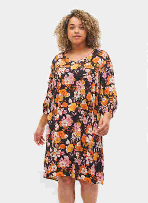 Floral viscose dress with 3/4 sleeves
