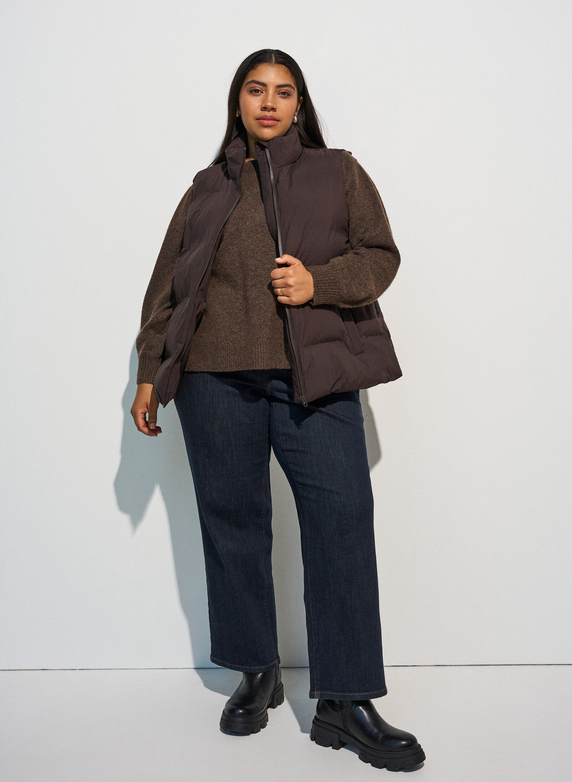 ZizzifashionShort puff vest with high collar, Brown, Model image number 1
