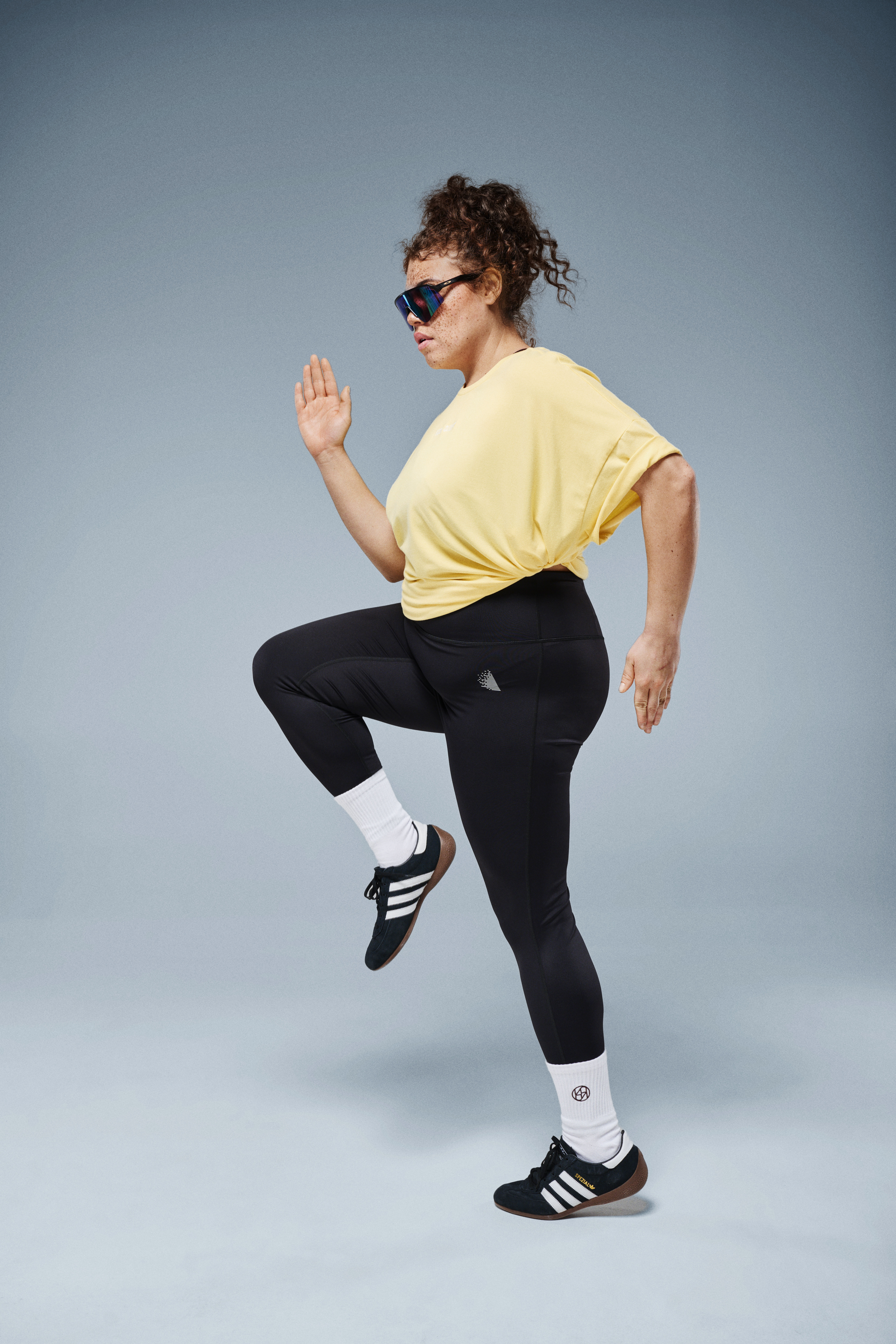 Zizzifashion T-shirt and hoodie, , Model