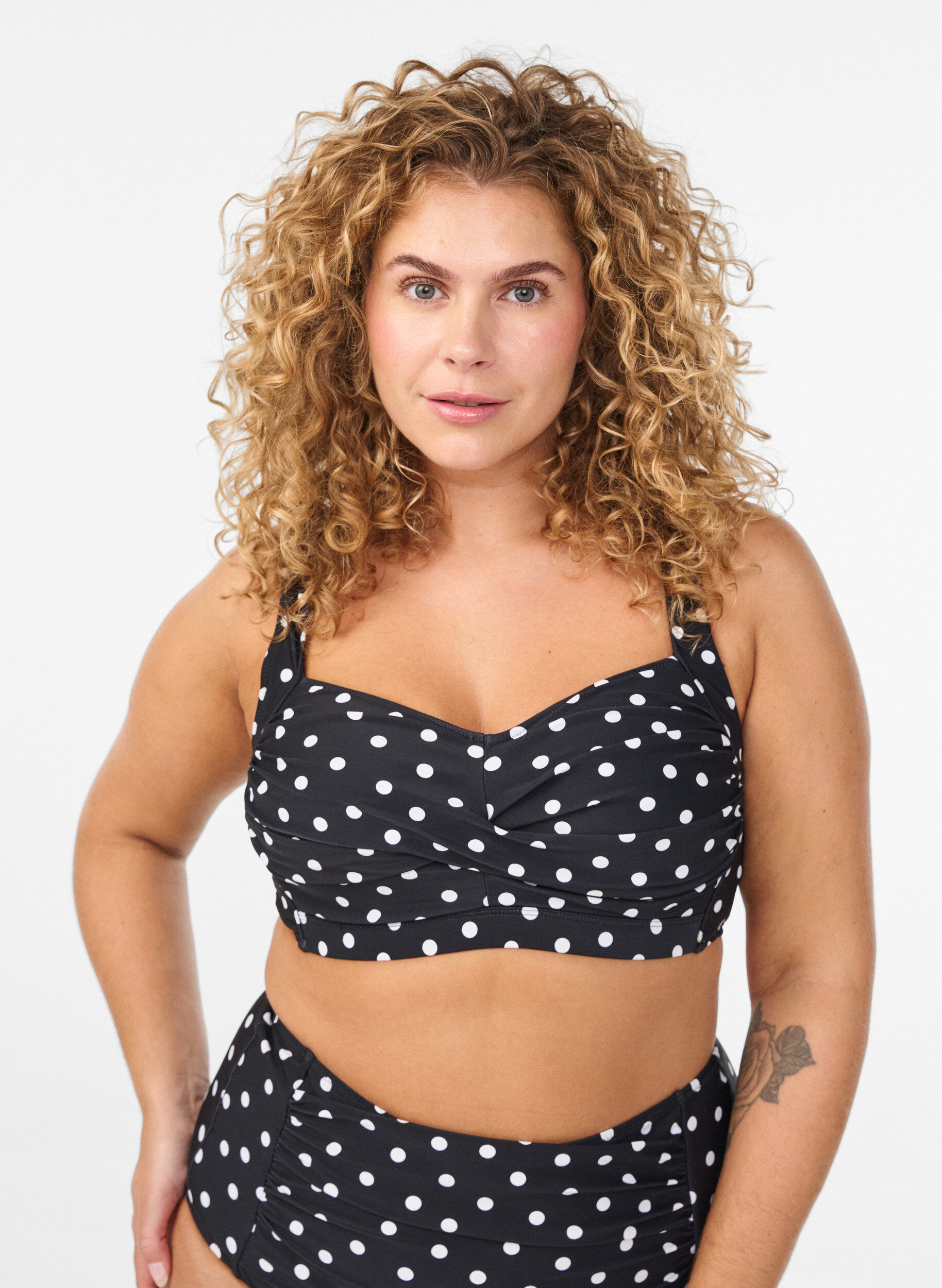 Bikini top with padding and print, Black, Model