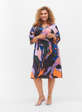 Midi dress with v-neck in coloured print, Big Scale Print, Model image number 2