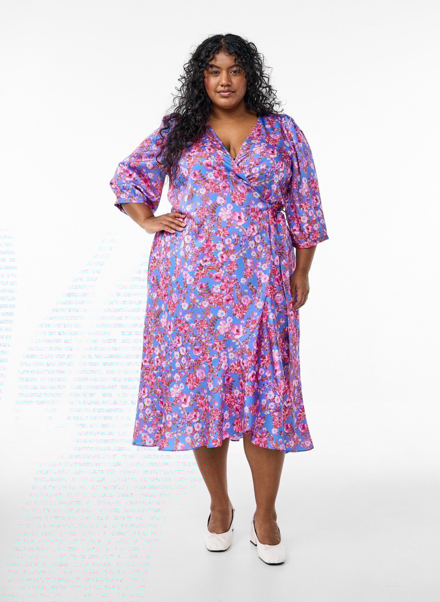 Floral wrap dress with 3/4 sleeves, Blue, Model