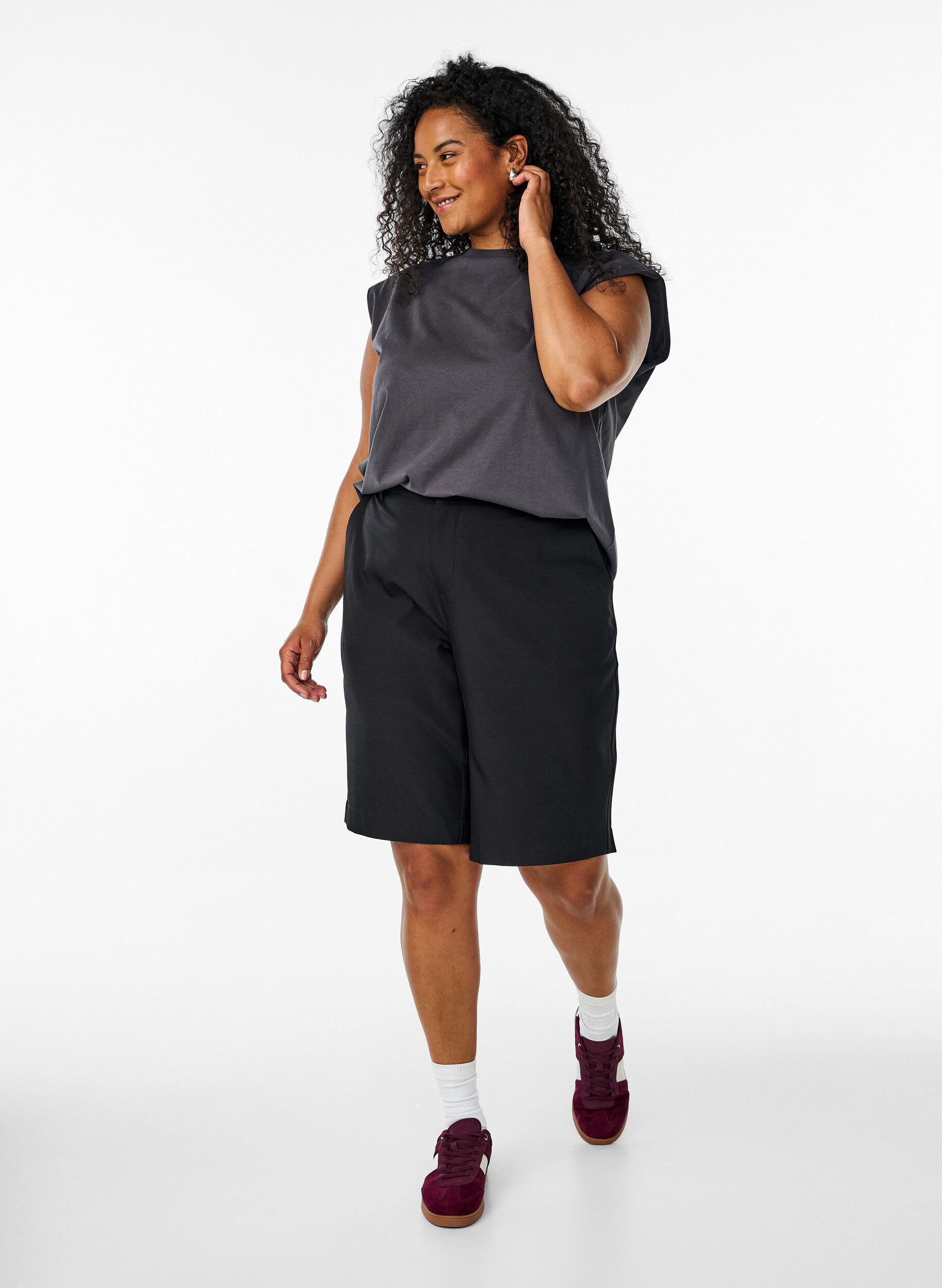 Zizzifashion Sleeveless jersey blouse with shoulder pads, Dark Grey, Model image number 1