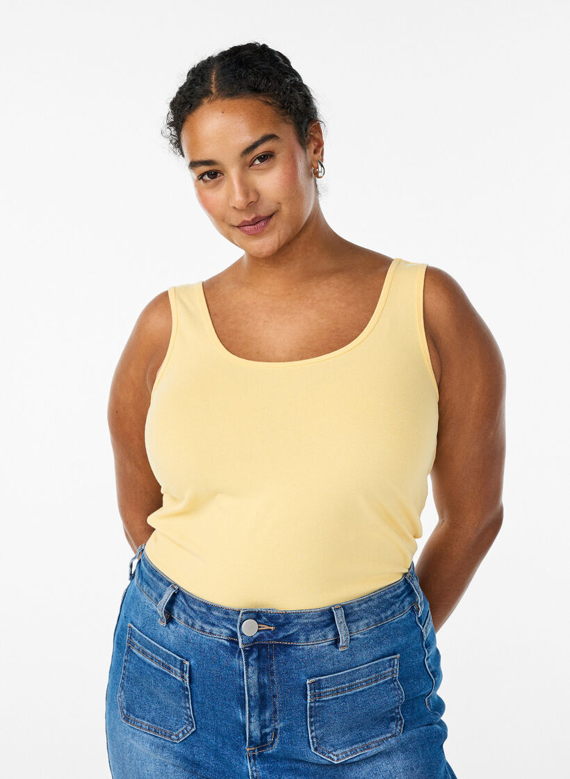 Solid color basic top in cotton, Yellow, Model image number 0