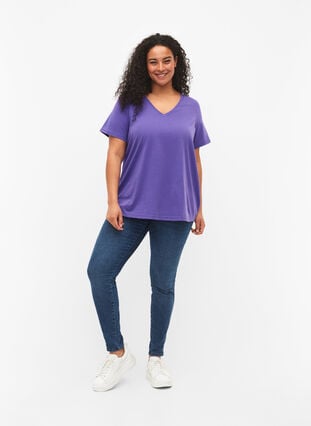 Short sleeve t-shirt with v-neckline, Ultra Violet, Model image number 2