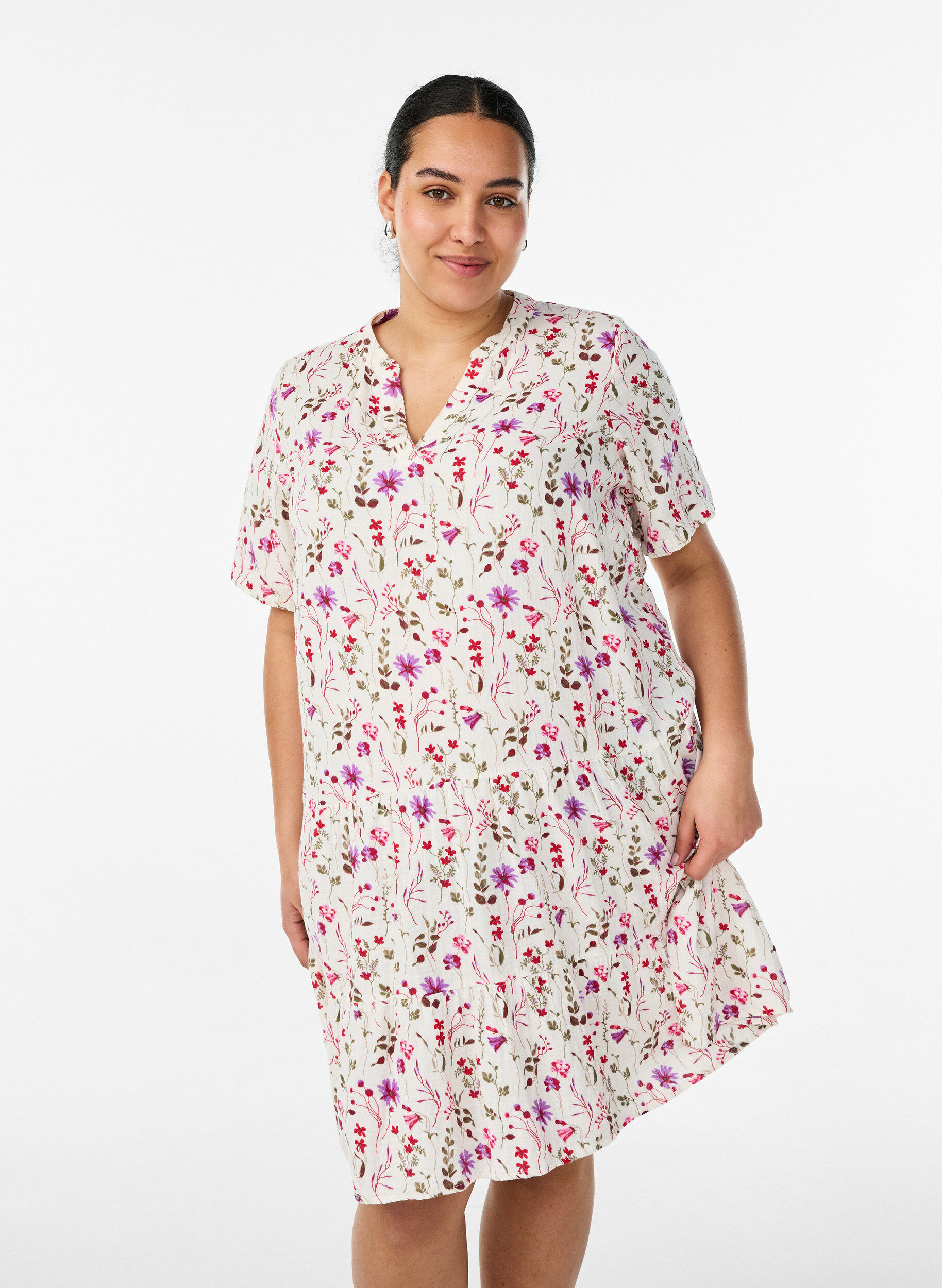 Short A-line dress in cotton muslin, Beige, Model