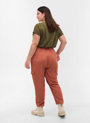 Loose viscose trousers with large pockets, Copper Brown, Model image number 1