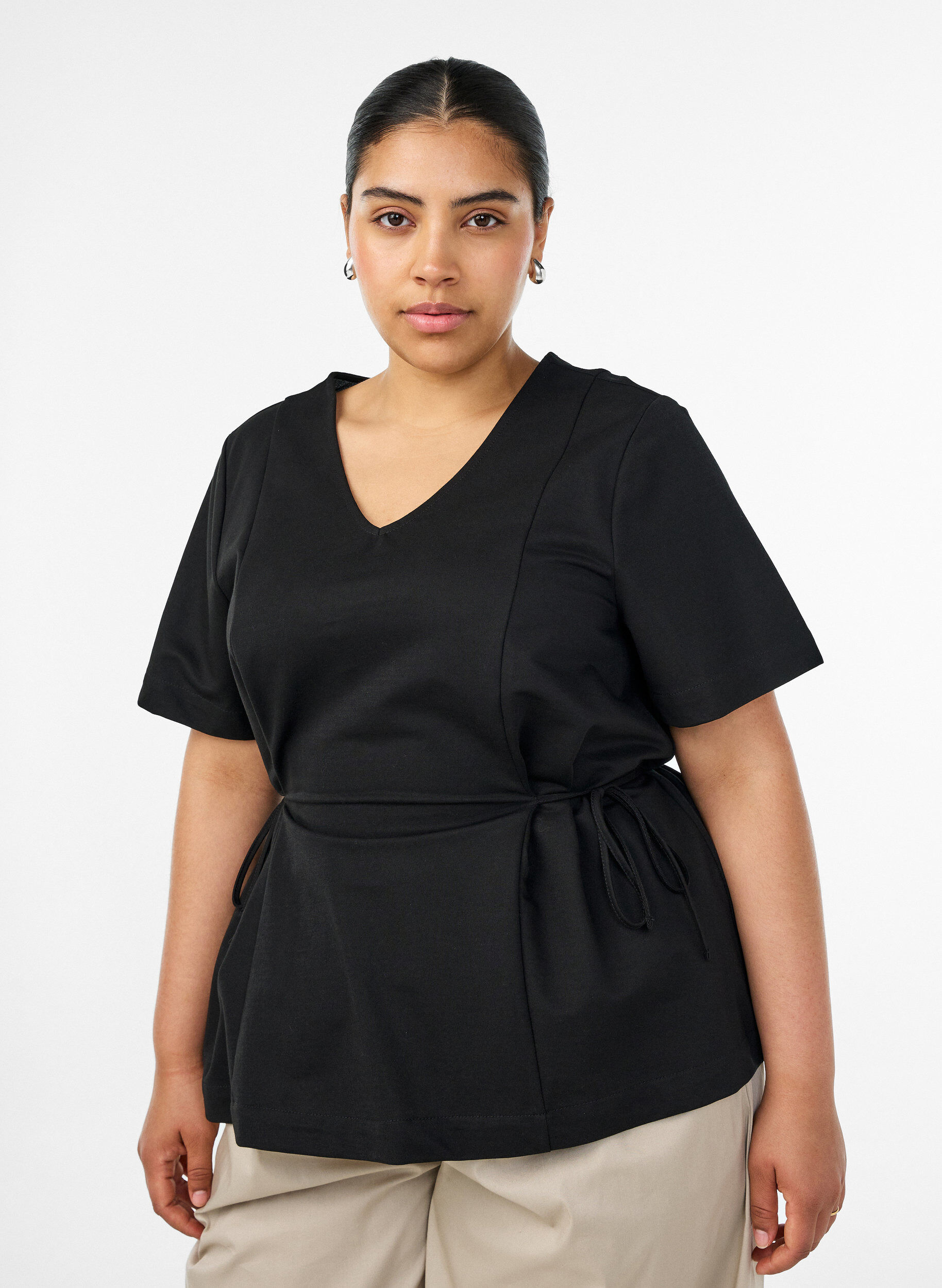 ZizzifashionBlouse in a cotton blend with a V-neck and tie-string, Black, Model image number 0