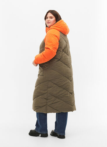 Long colorblock winter jacket with hood, Bungee Cord Comb, Model image number 1