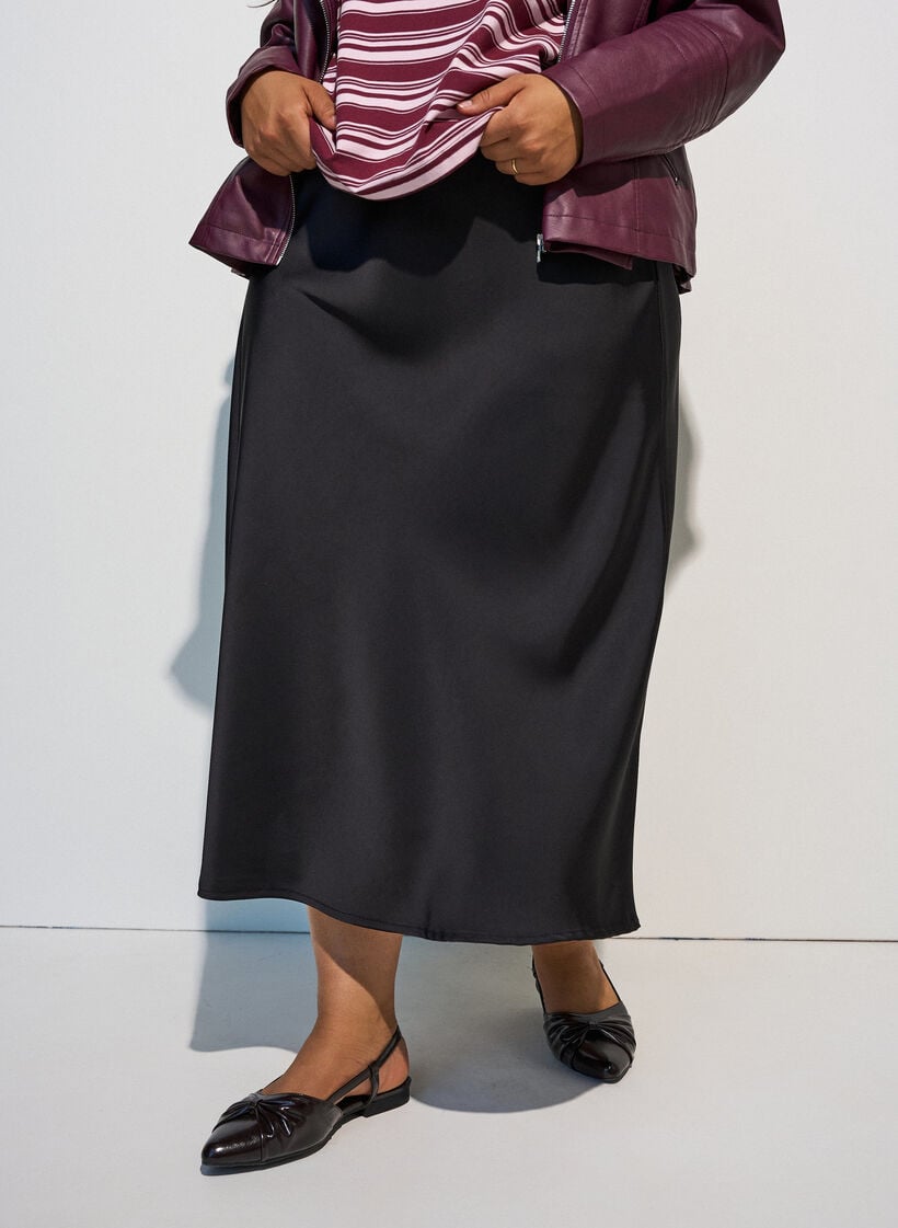 Satin midi skirt, Black, Model image number 3